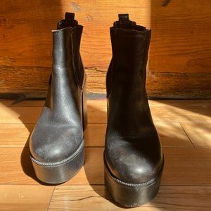 Steve Madden Platform Boots - 7